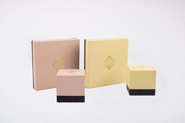  Custom handmade Lid and base paper jewelry box